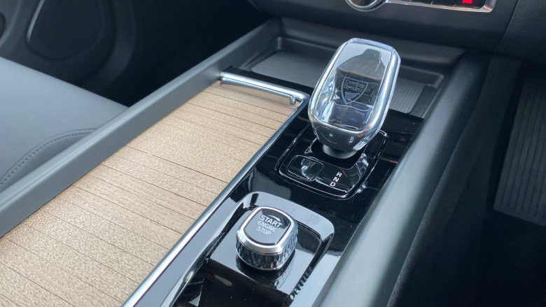 Volvo XC60 2.0 T6 [350] PHEV Plus Dark 5dr AWD Geartronic Estate